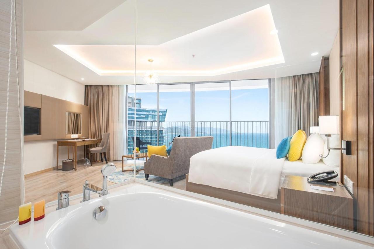 Homie Panorama Beachfront Residences Nha Trang Exterior photo