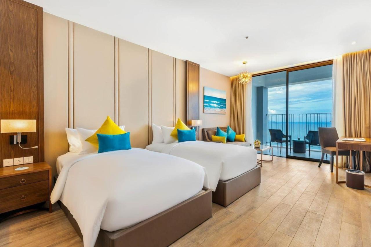 Homie Panorama Beachfront Residences Nha Trang Exterior photo